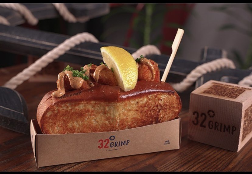 بوبوي شرمب رول 

استمتع بالجمبري المقلي وصلصة بوبوي اللذيذه 

#32grimp #مطاعم_الرياض #سي_فود