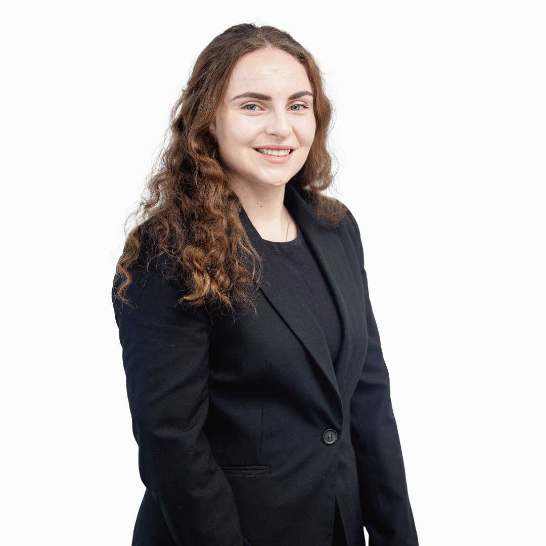 Hansells are delighted to announce the internal appointment of Chloe Edwards as an Associate. Chloe, a dispute resolution specialist, recently became one of the youngest qualified mediators in the country.