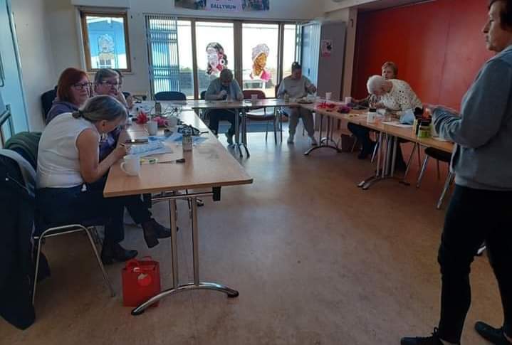 BCFRC1's tweet photo. Pop in TOMORROW 11-12.30PM Art & Crafts Circle with Christine from @DNPartnership is here having the craic newbies are always Welcome to come along π€©
#Socialising #MakingPals #DNWP https://t.co/iT5ORT5DKF