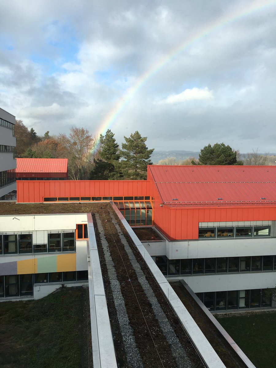 I am very excited to share that I successfully defended my dissertation on Administrative Crisis Management &amp; Public Perceptions last week! A huge thanks to my supervisor @s_eckhard and committee for their support during this journey. #PhD <a href="/Konstanz_Pol_PA/">Uni Konstanz Department of Politics & Public Admіn</a>