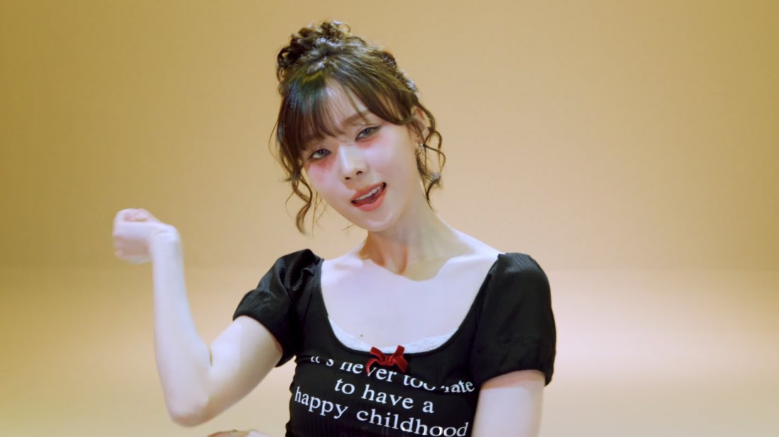 hourlykwinter's tweet photo. studio choom teaser https://t.co/idhz2g2xco