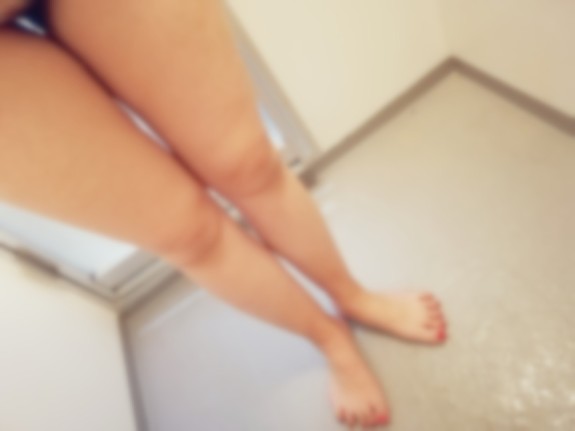 下面的缝缝   想被塞满 还想用精液灌满小骚穴
#广州 #母狗 https://t.co/poRWAAN0aK