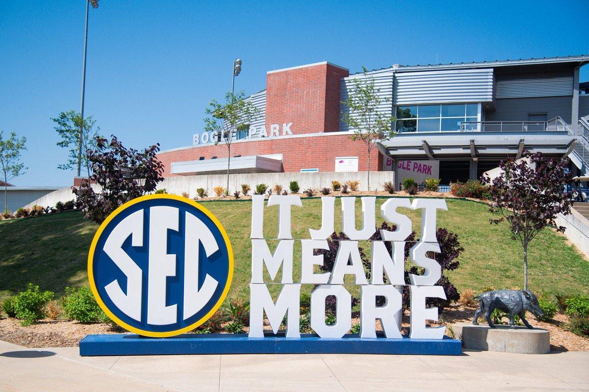 SEC's tweet photo. Goooooood morning! IT’S. GAME. DAY.

📍 Bogle Park (@RazorbackSB)

#SECSB x #SECTourney https://t.co/tzVamp2xz1