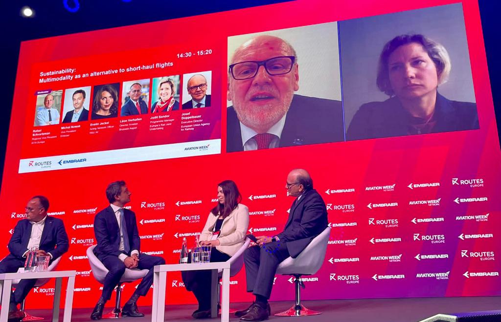 JoDoppelbauer's tweet photo. Is #Multimodality an alternative to short-haul flights? Yes, it is.

Honoured to participate at the @routesonline conference and explain how #rail and #aviation can really work together to help cut #emissions.

Many thanks @RSchvartzman @IATA for moderating the discussion. https://t.co/FsJdZ9iw3o