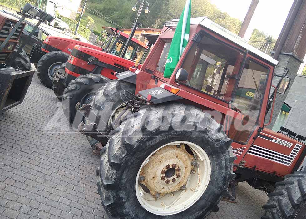 Automania_it's tweet photo. Raduno Trattori a Ramiseto by https://t.co/NQbv9FbBP1 - Video Live ecco le Belve
--> https://t.co/Ix5BA8rSRp
#RadunoTrattori #Ramiseto #ventasso #tractor #Trattori #PassioneTrattori https://t.co/YgRB7aGo46