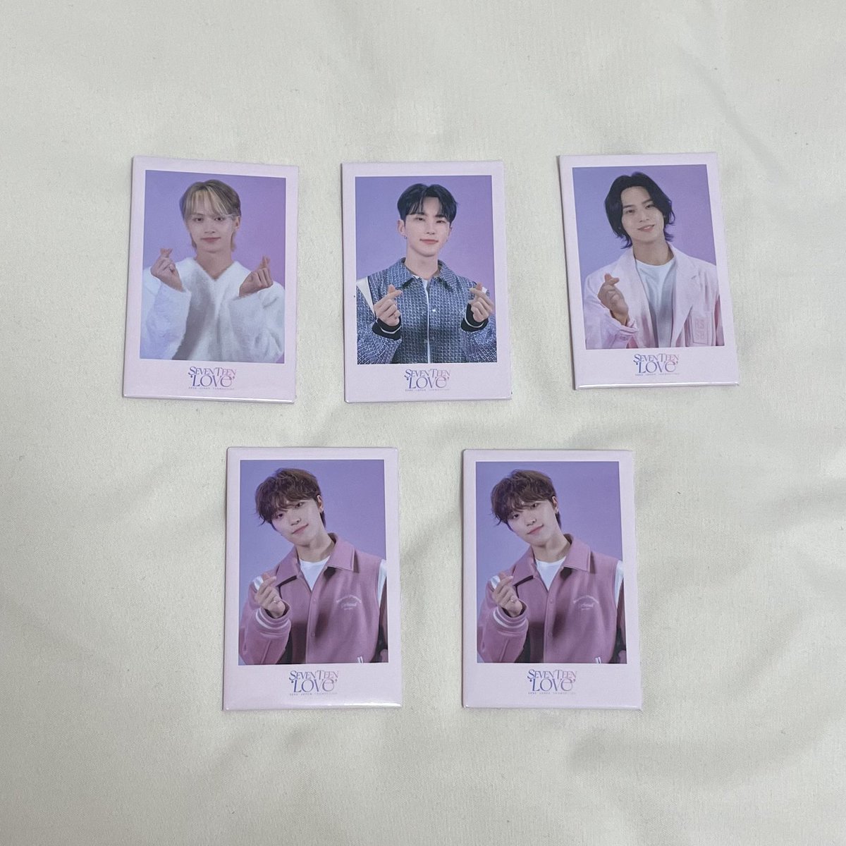 x_chrn's tweet photo. SEVENTEEN LOVE ペンミ ファンミ トレカ 缶バッジ 交換
#SEVENTEEN交換 #セブチ交換

譲 ▶ 画像1.2枚目

求 ▶ トレカ ... 画像3枚目
  　   缶バッジ ... エスクプス スンチョル

条件と良い方 返信の早い方を優先させて頂きます。
気軽にリプdmお待ちしております(*^^*) https://t.co/YZmc2Y33jg