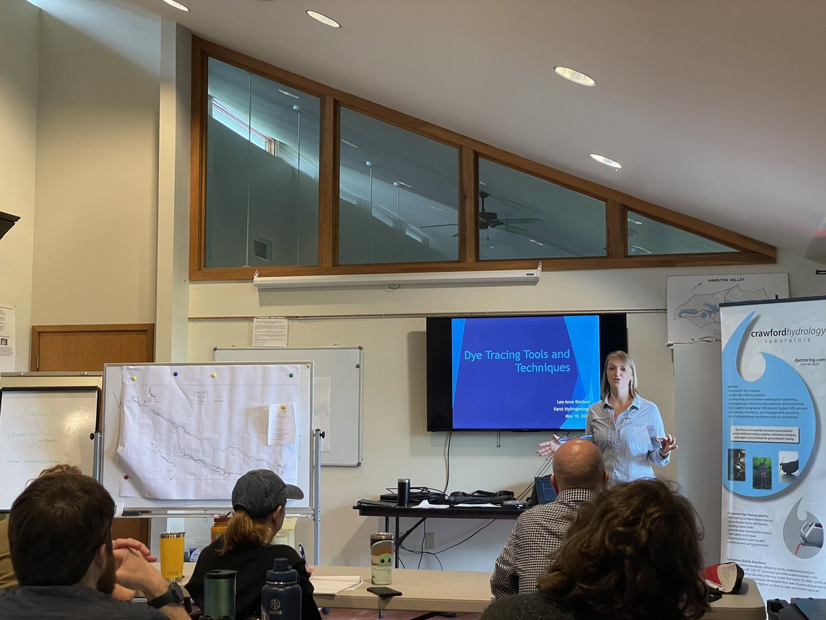 We start off this morning discussing dye tracing techniques with Lee Anne Bledsoe! Fieldwork this afternoon 🥾