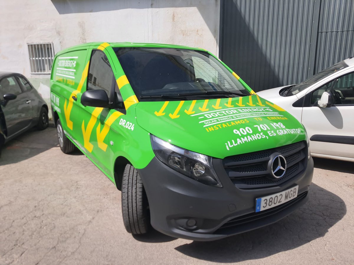 DoctorEnergy1's tweet photo. 🚨 ¡Las furgonetas de Doctor Energy® ya ruedan por Mallorca!

Si vives en la isla recuerda que tú también puedes beneficiarte de las ayudas y subvenciones para instalar fotovoltaica, y empezar a ahorrar en tu factura eléctrica desde el primer día.

¡Llámanos! 👉 900 701 198 https://t.co/uxRCRxR3RR