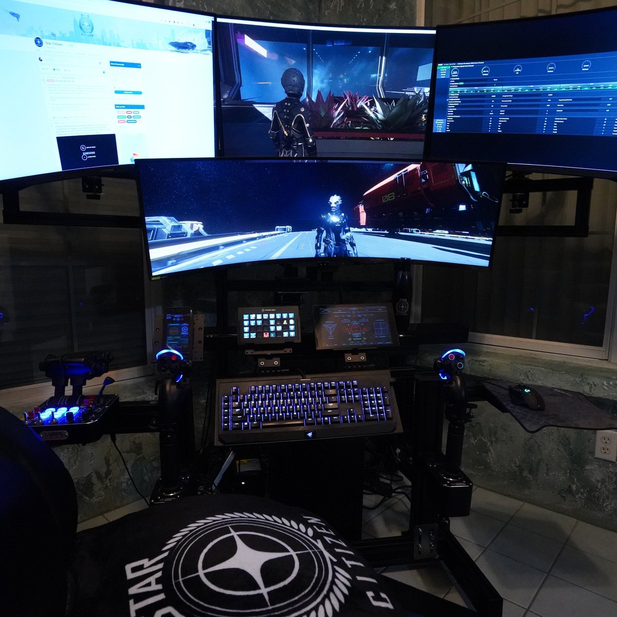 MNSTRTECH's tweet photo. Check out this awesome gaming setup from our community!
#StarCitizen #flightstand #MONSTERTECH #mtsim #gamingsetup https://t.co/fUPTc0DITk