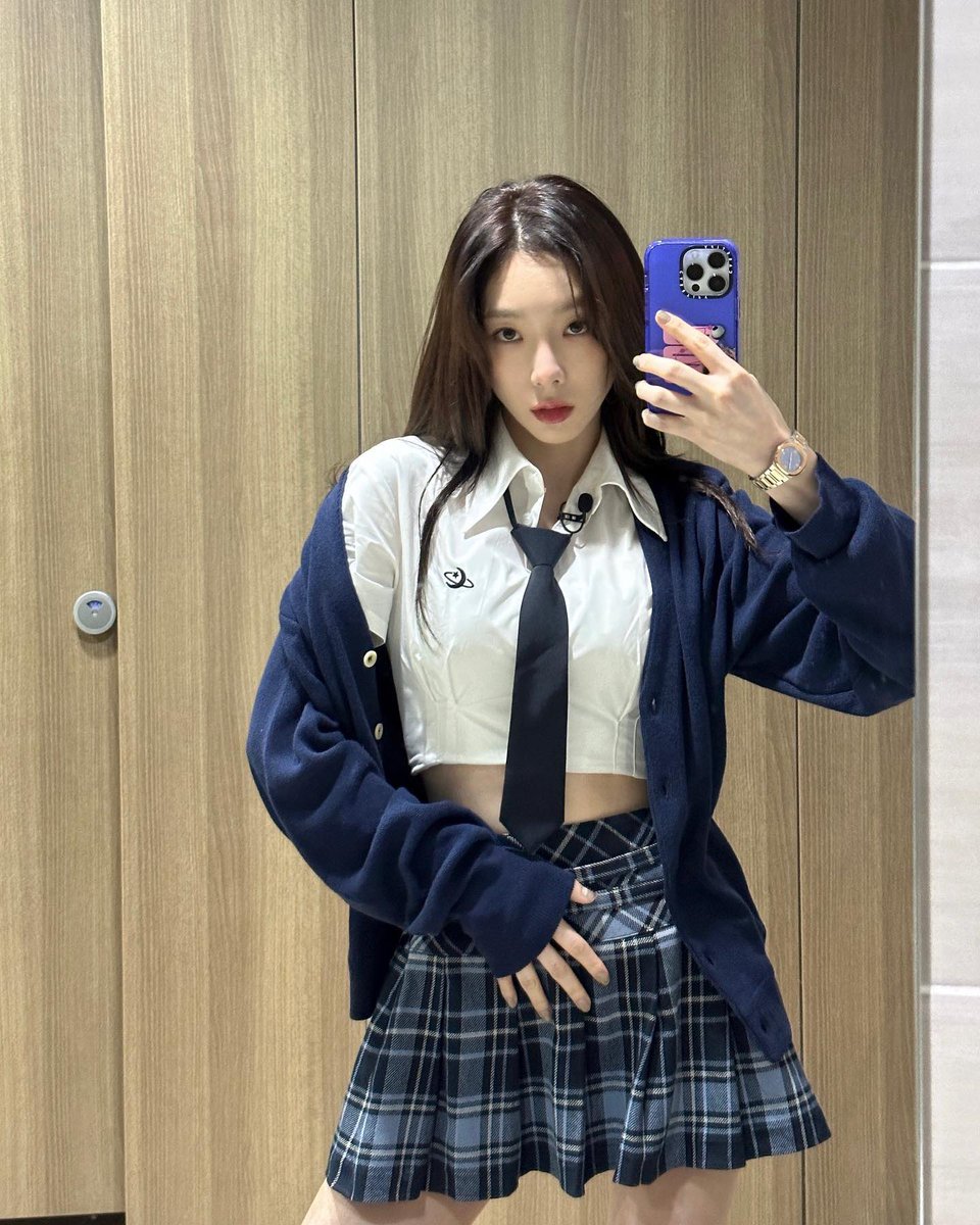 309xoxo's tweet photo. 시발 얘들아 이거 뭐야 https://t.co/hFpGC53WaF