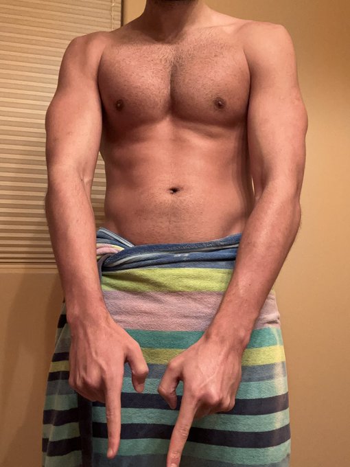 Post workout lol https://t.co/kHKXGRQvud<a href="/tag/nsfwtw"class="tags"><span>#nsfwtw</span></a>