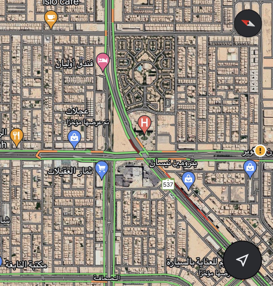 build_riyadh's tweet photo. @arac433 اتفق معك مهندس. على سبيل المثال تقاطع مستشفى المملكة كان من الاولى عمل انفاق و جسور بدل الاشارات الحالية 
تقاطع بداخله اكثر من 10 اشارات مرورية https://t.co/YL5ag8QeCQ