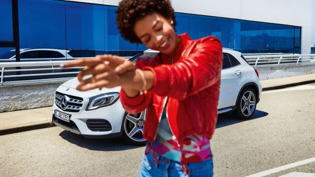 SpamovilBMW's tweet photo. Recambios originales, mano de obra incluida, vehículo de cortesía… a que esperas? Ven a conocer los acuerdos de servicio de #mercedesbenz y empieza a disfrutar.
#Spaval #SpavalMB #TallerOficialMB #ServiciooficialMB #mercedes
👀: https://t.co/rycUAOG7J6 https://t.co/Diz47pRolo