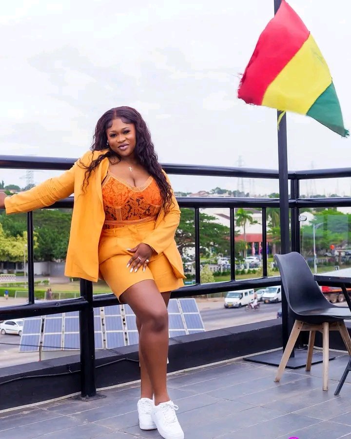 sista_afia1's tweet photo. Ghana girl 🥰🥰🥰 https://t.co/kq0E24jwZL