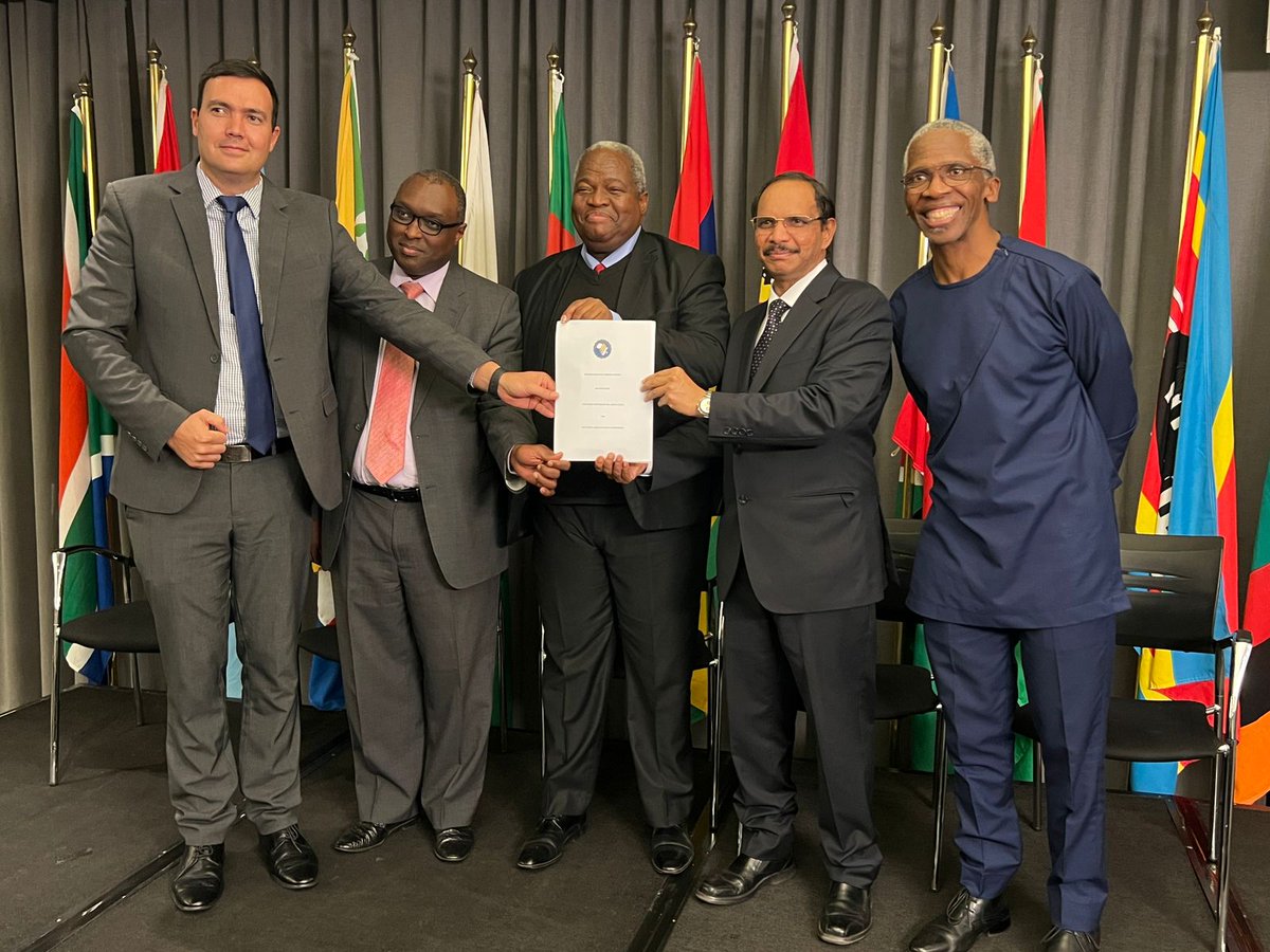 auauniversity's tweet photo. AUA signed an MoU with Southern African Union (SAU) to offer Master of Divinity in the region. Dr Paul Shongwe, Ps Mandla Lupondwana, Elder Tony Neerings along with Dr Jongimpi Papu and Dr Vincent Injety, Vice-Chancellor, AUA. #MasterofDivinity #AdventistUniversity #SouthAfrica https://t.co/KsqkARPxJ3