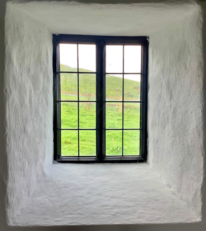 CelticSus's tweet photo. Work on Eglwys y Grog, Mwnt Church has been completed outside, ready for a busy summer of visitors, services, and weddings.
Repointing and painting carried out by Paul @JustLimeLtd with Graphenstone Paints. 
#Mwnt #Community #Cymuned #Cadw #DiscoverCeredigion #SupportLocal https://t.co/zKpEA7p14g