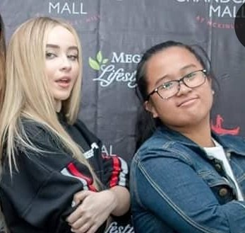 kimlanobs's tweet photo. subtle flex but yes i am seeing sabrina carpenter in manila for the 2nd time since the singular tour was cancelled before pandemic :(((  im hoping for a meet and greet package 🤭😭 @SabrinaAnnLynn see u my love https://t.co/aKMwS45cIl