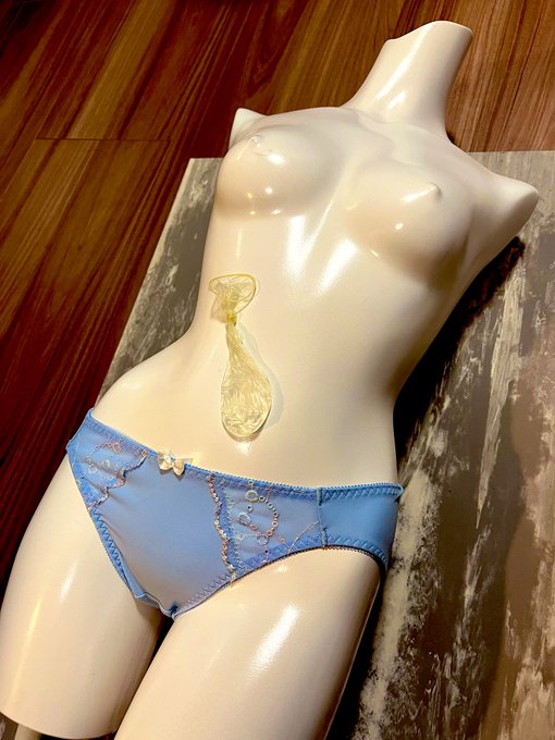 僕の愛人を紹介します

資料用だと言えばなんでも言う事を聞くど変態です 