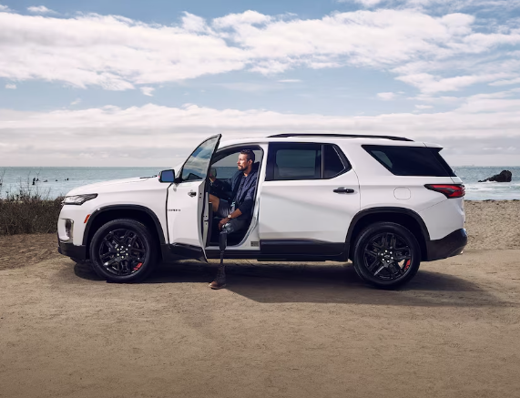 ChevyMontebello's tweet photo. Get more from Chevrolet of Montebello and get more in the 2023 Chevrolet Traverse:

🌌 98.2 cu. ft. of Cargo Volume
🌌 5,000 lb. max towing

Begin your Lease today for only $369/Month and $3689 Down.
Shop with us today: https://t.co/gbj1JWx9m3

#ChevroletTraverse https://t.co/qlZZ7TRnaX