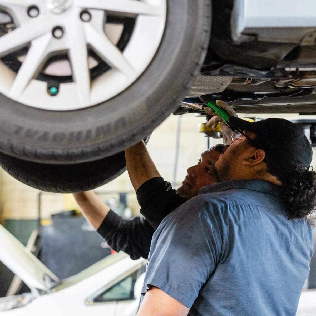LakeRidge_Auto's tweet photo. We know that car problems can be stressful. That's why we make it our mission to provide transparent, honest communication throughout the repair process. You'll never be left in the dark about what's going on with your vehicle when you choose us. #LakeRidgeAutoCare https://t.co/o1jA2dFVrE