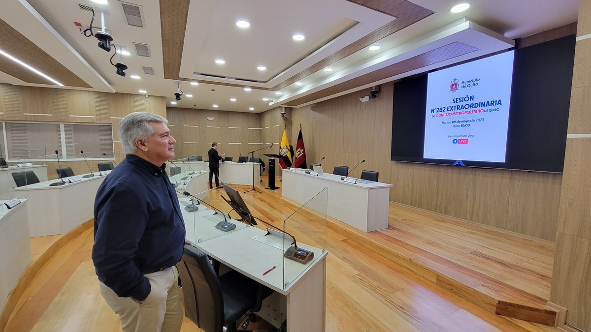 babadmerchan's tweet photo. Esta mañana, se inauguró la moderna sala de Sesiones del Concejo Metropolitano de #Quito.

¡Felicitaciones a @PabloSantillanP @ConcejoQuito por este innovador proyecto que modernizará la forma en que legislamos en beneficio de la ciudad!

#QuitoEsPrimero https://t.co/daB4loufyl