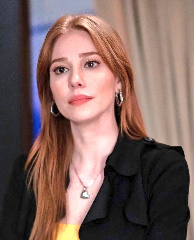 Anahi_mundial's tweet photo. #New 💫 My precious girl 🧡 @elcnsng 🧡 #ElcinSangu 🧡 https://t.co/AbowihLiLT