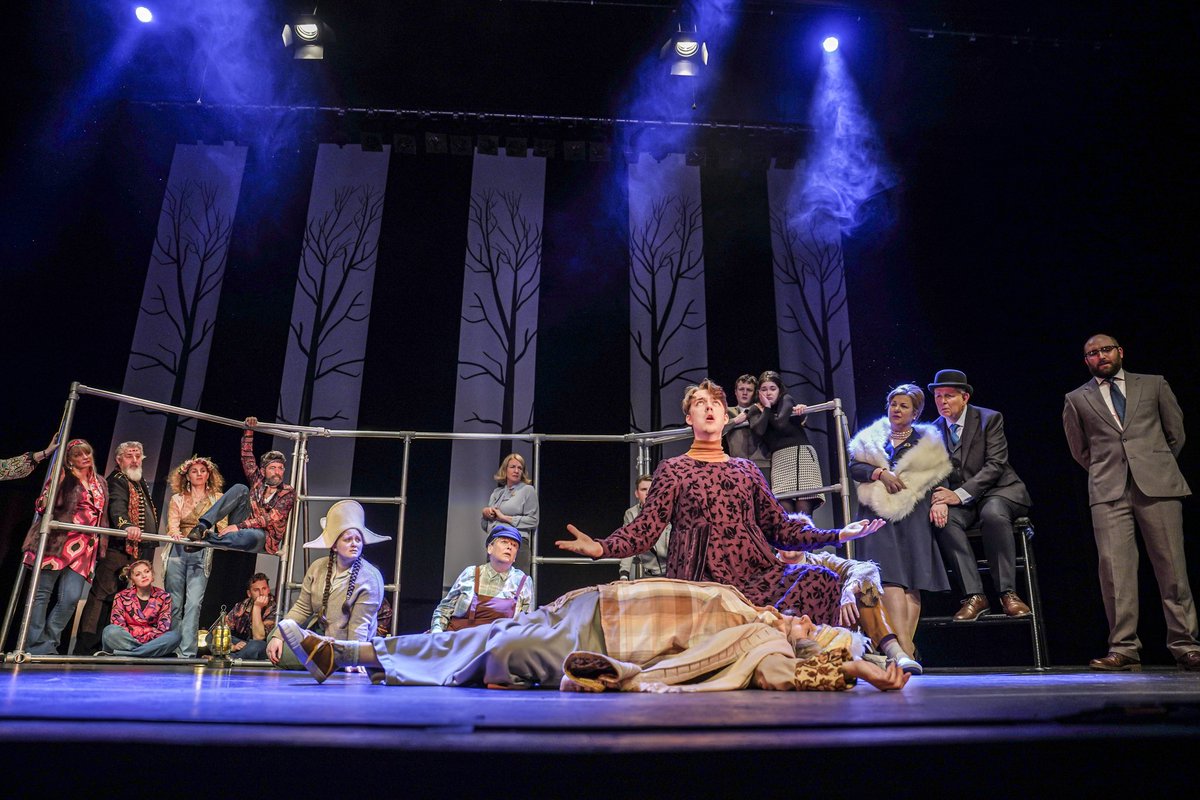 MIDSUMMER NIGHT’S DREAM at The Hall for Cornwall 30/4/23 
#midsummernightsdream #francisflute #rudemechanicals #thisbe #shakespeare #hallforcornwall #rcs #shakespearenation 
📷 <a href="/hughhastings/">hughhastings</a> Photography