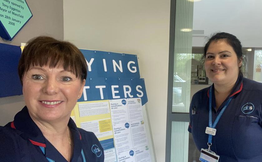 CharlotteRider7's tweet photo. It’s been the first successful day of the Palliative Care ‘drop-in’ event at Bull Farm PCC (Mansfield) today. Lovely discussions with the community teams. Come and join us for a chat..we’re here daily 11.00-13.00 until a Friday 😊
@dyingmatters @PICS https://t.co/t3w0qz0Rsm