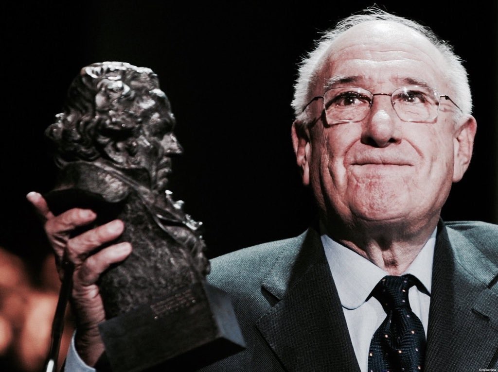 retrochenta's tweet photo. Hoy hace 10 años que nos dejó Alfredo Landa, uno de los grandes mitos del cine español. Suyo es el primer recuerdo del día. https://t.co/4cZI77Ha4t