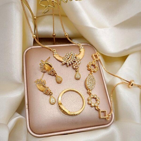 ezytobuy's tweet photo. Zircon Combo 4 Piece Set

Order Here 👇 https://t.co/FXdTzBfwAQ

#set #earringset #necklace #zarconset https://t.co/sZxkj5BTnH