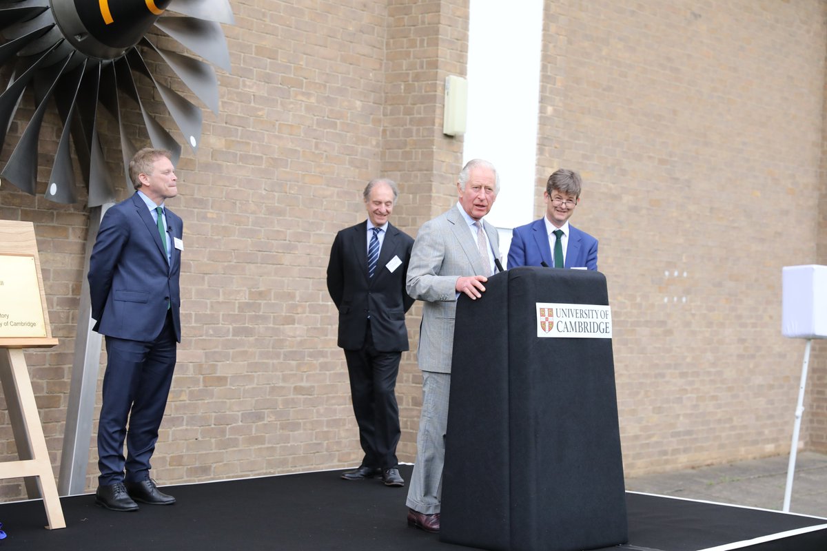 Cambridge_Uni's tweet photo. We were thrilled to welcome His Majesty The King to Cambridge today, on his first public engagement after the #Coronation.

His Majesty broke ground on the University's New @whittlelab, which will be the leading global centre for net zero aviation and energy. https://t.co/hrNTs986kp