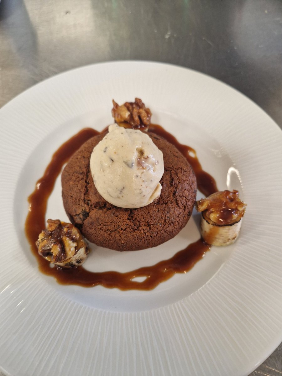 A couple of desserts to wet your appetite. Made by my students today . Warm Marmalade Pudding with Orange Creme Anglaise and Cointreau Ice Cream and Warm Banana and Sticky Toffee Pudding Tart with Caramelised Walnut Ice Cream @DevennyClaire @hvasspastrychef @SLCek