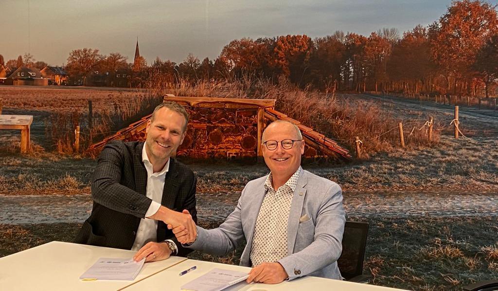 NIEUW PROJECT 🍾| We hebben met opdrachtgever Woningcorporatie Mooiland de samenwerkingsovereenkomst getekend voor nieuwbouwprojecten in de gemeente Maashorst en Land van Cuijk. Meer weten over deze projecten? Klik op de link: mooiland.nl/nieuwsbericht/…