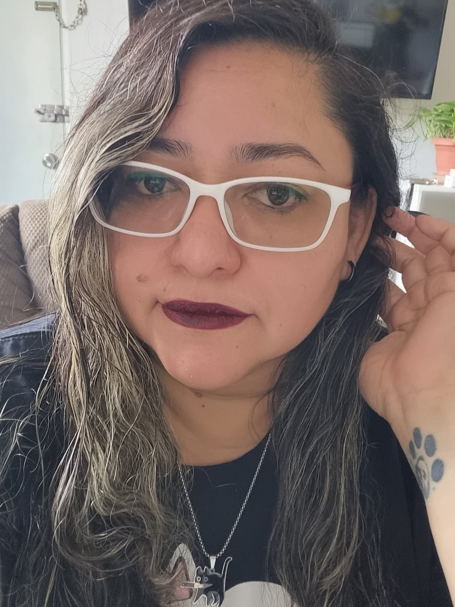 natas6667's tweet photo. Oficialmente 43, desbloquie un nuevo logro en la vida, presión alta, pero ayer los @bullymagnets me dieron la mejor felicitación de la vida en su podcast.... escuchen esos tipos opinan en Youtube https://t.co/d7gPdQ2GVF