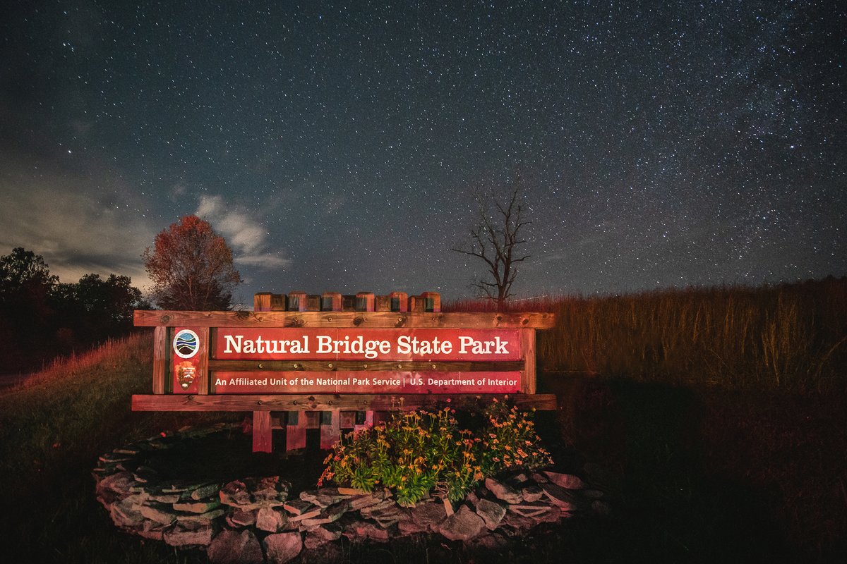 Tonight's a Dark Sky night at Natural Bridge State Park! lexingtonvirginia.com/events/self-gu… ✨