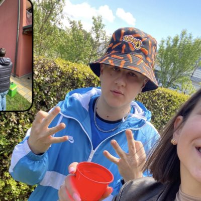 CandyIlVate's tweet photo. #NuovaFotoProfilo PORCODIO https://t.co/VSzrXbCk54
