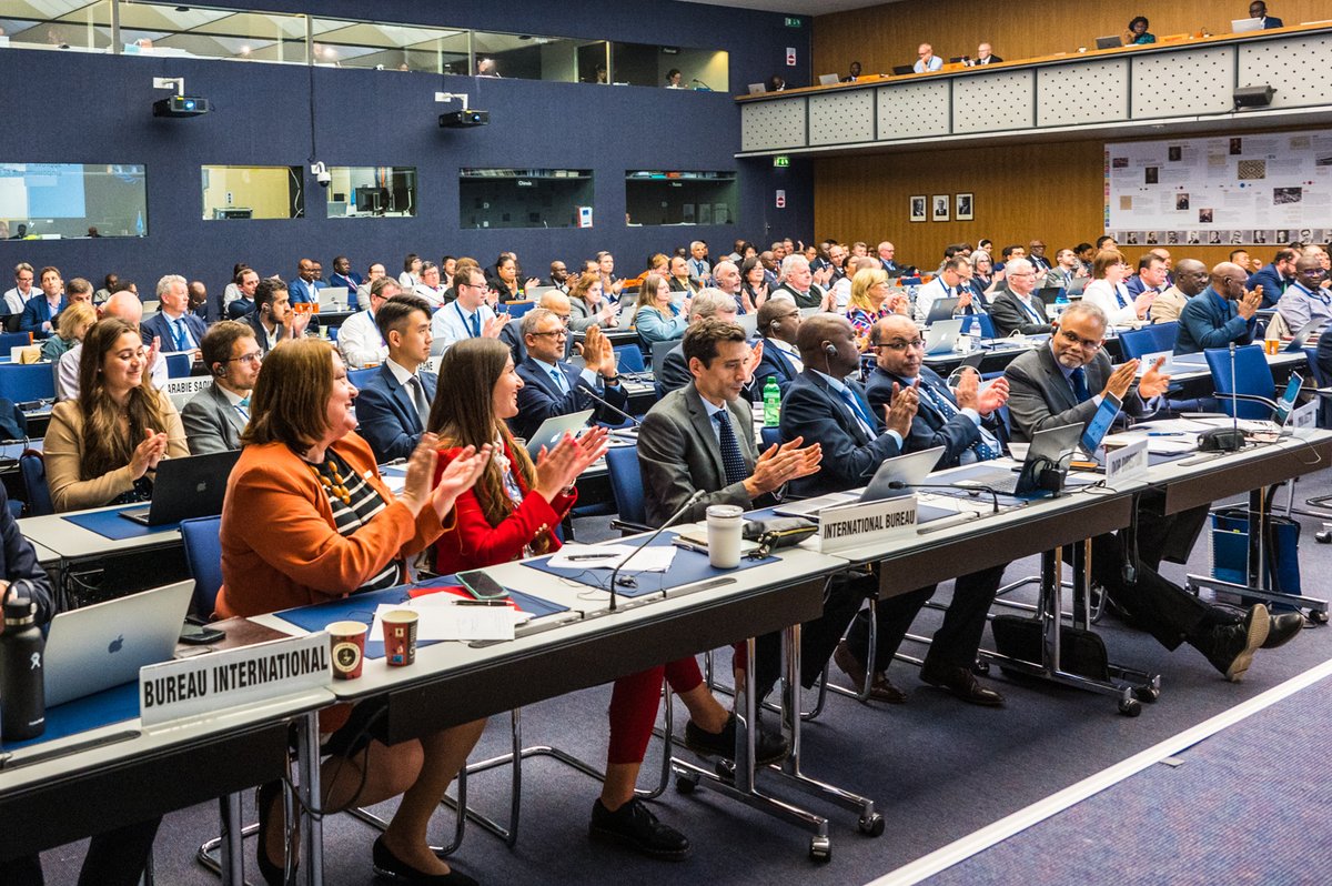 UPU_UN's tweet photo. The UPU CA approves UPU's inaugural #GenderEquality &amp; #WomensEmpowerment policy👏

The new policy will support:
🎯progress on #SDG5
⚖️inclusive organizational culture
🙋equal opportunities
🤝#GEEW cooperation

Thereby putting into action UPU’s commitment to a more equal future✔ https://t.co/L5CSkzawyZ