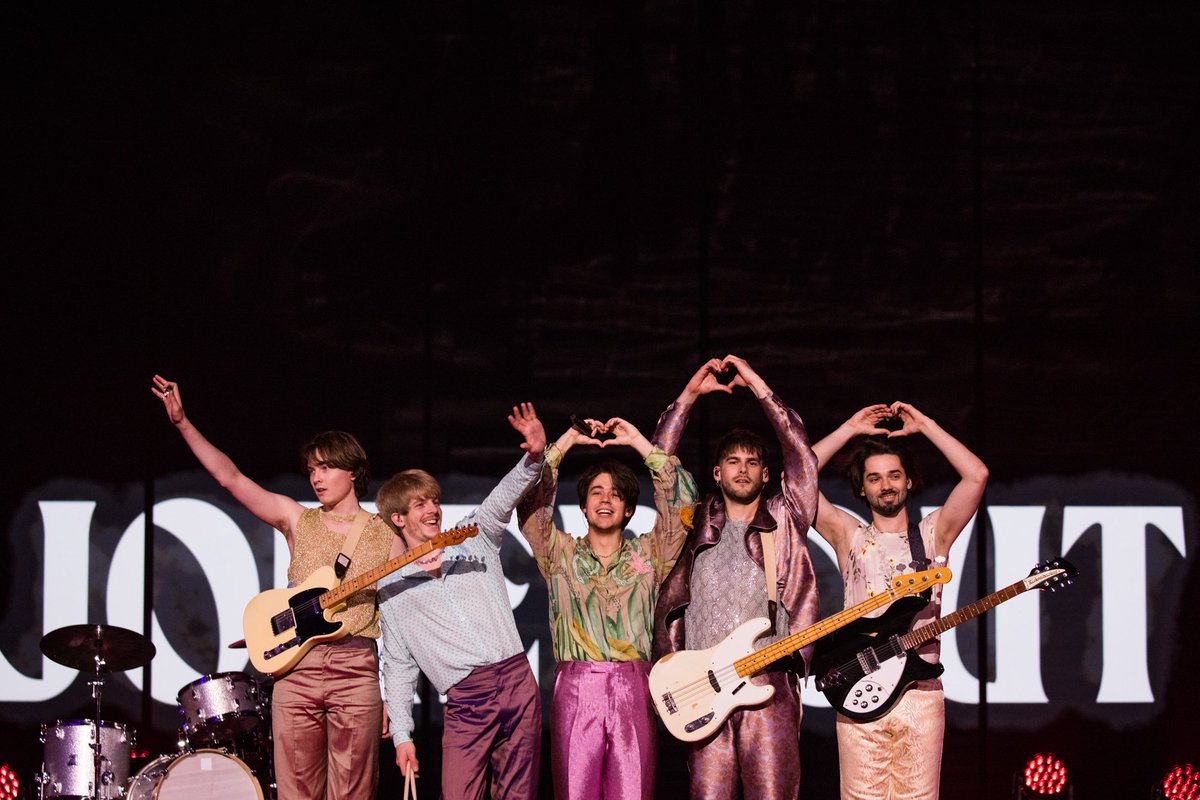 DAMIANISM0's tweet image. #swiftiesfortaylor