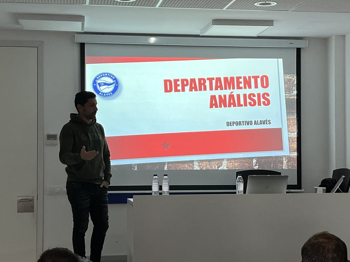Deportivo Alavés tweet media
