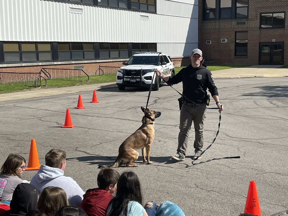 K9 Baine meets the students <a href="/WickMiddle/">Wickliffe MS</a>