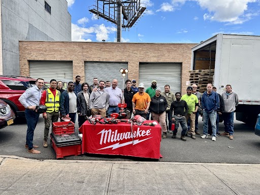 Nelson_Air's tweet photo. We're proud to have partnered with Milwaukee Tools last week for Construction Safety Week 2023! Nelson Air Device, the Service Division, and CW Sheet Metal, Inc. gathered today for a BBQ lunch and safety learning workshop. 

#ConstructionSafetyWeek #MilwaukeeTool https://t.co/cPcyXtqNJK