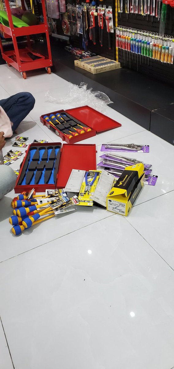 LucNguy39902376's tweet photo. Hand tools at Hatok #hatoktool #工具の日 #tsunodatool #toptool #asahitool #anextool https://t.co/3sUYd1sStd