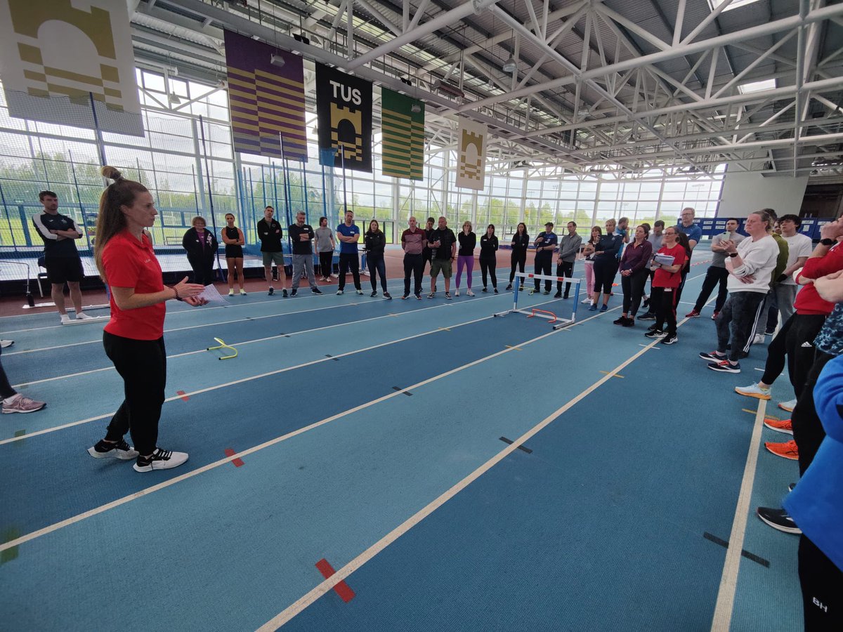 Laura Turner-Alleyne (@lauraturner100) on Twitter photo Really enjoyed sharing my speed-biased thoughts in combined events.
Thanks to <a href="/irishathletics/">Athletics Ireland</a> for inviting me over ✌🏻 Really enjoyed sharing my speed-biased thoughts in combined events.
Thanks to <a href="/irishathletics/">Athletics Ireland</a> for inviting me over ✌🏻
