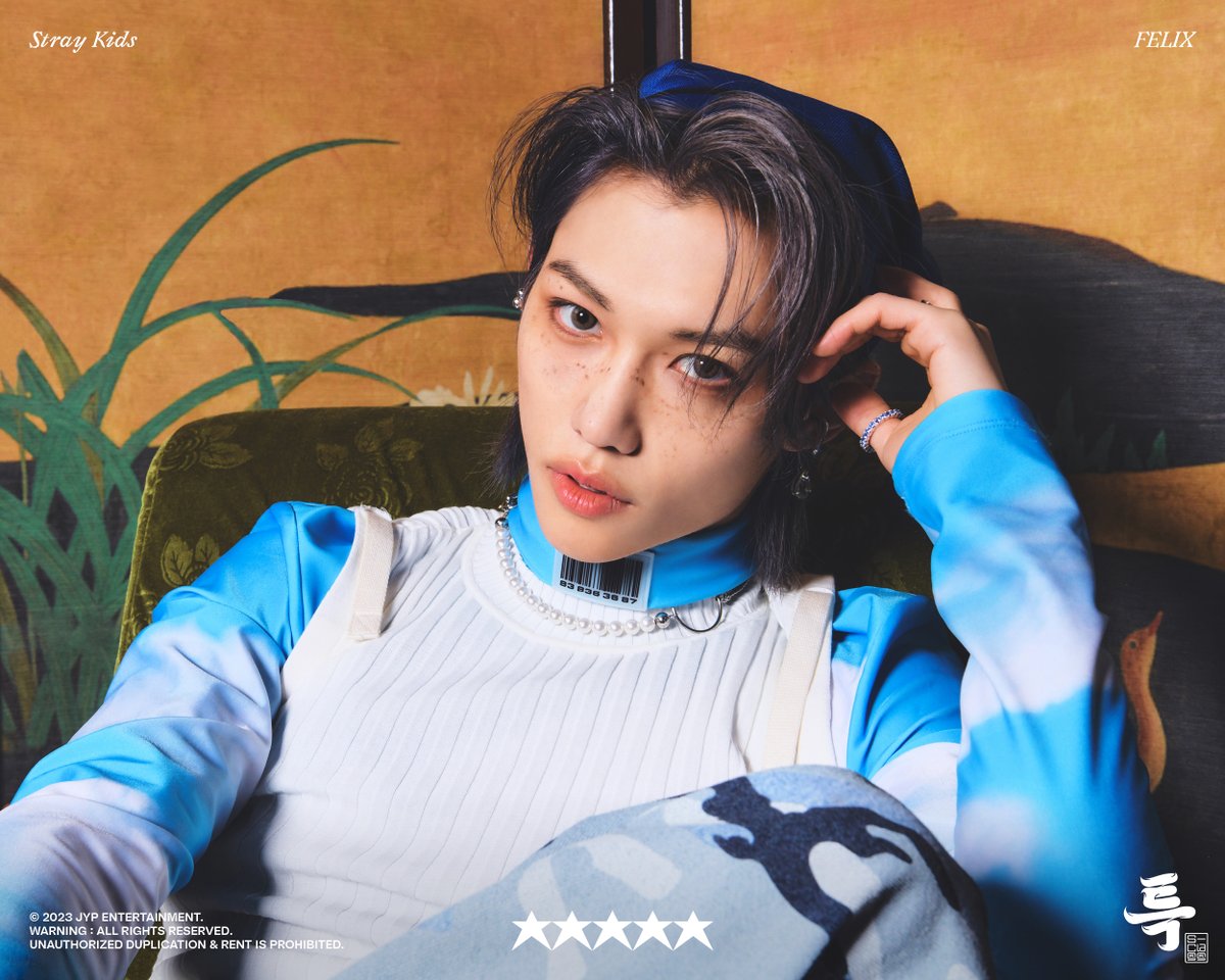 jypnation's tweet photo. Stray Kids(스트레이 키즈) “★★★★★ (5-STAR)”
TEASER IMAGES 

#한 #HAN
#필릭스 #Felix

2023.06.02 FRI 1PM (KST) | 0AM (ET)

#StrayKids #스트레이키즈
#5_STAR
#특 #S_Class
#StrayKidsComeback
#YouMakeStrayKidsStay https://t.co/mxLtmRBpyl