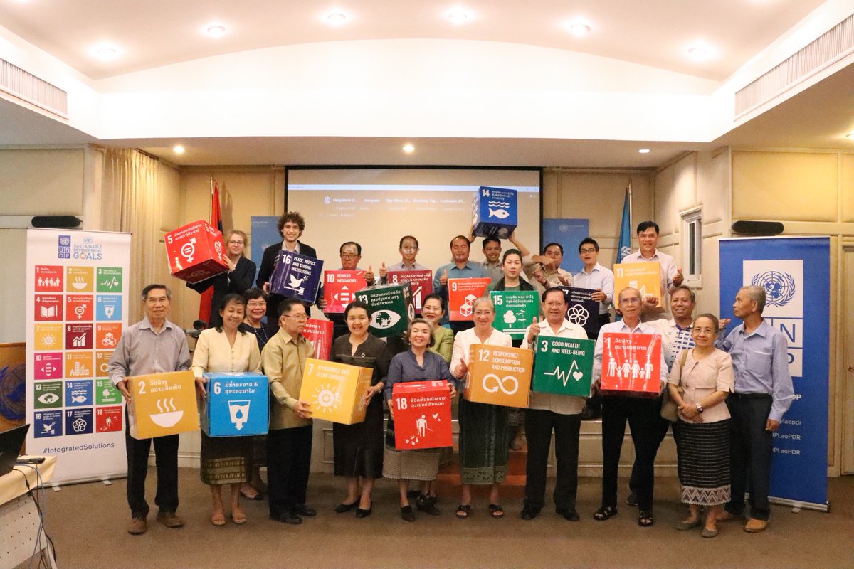 Holding the vision & trusting the process

@UNDPLaoPDR hosted a vision-building workshop for #Laos’ CSOs on ICESCR parallel reporting processes. 

The Report will focus on the #rights to:
💼Work
☔Social security
❤️Family life
🏡Adequate standards of living
🚑Health
📚Education
