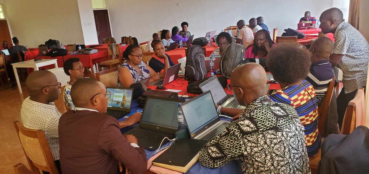 msp_burundi's tweet photo. Il se tient à @Gitega du 8 au 12 mai 2023, une retraite d'élaboration de l'annuaire statistique de santé 2022 dans le but de rendre disponible l' information sanitaire. https://t.co/cQ3LbRLmDD