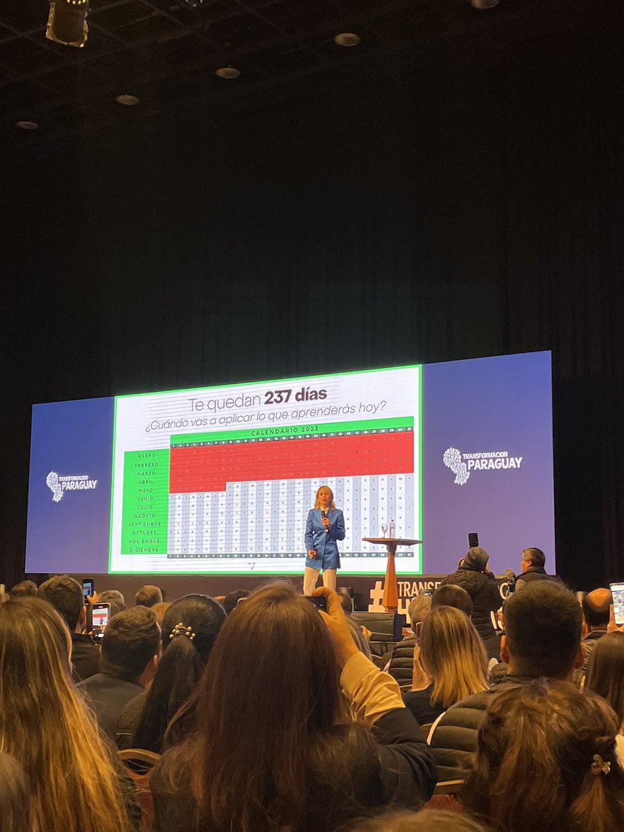andreanagyr's tweet photo. Excelentes conferencias sobre marca personal y liderazgo basado en valores ayer de la mano de @Vilmanunez y @TheJohnCMaxwell en 🇵🇾 https://t.co/GCVka6LcFX