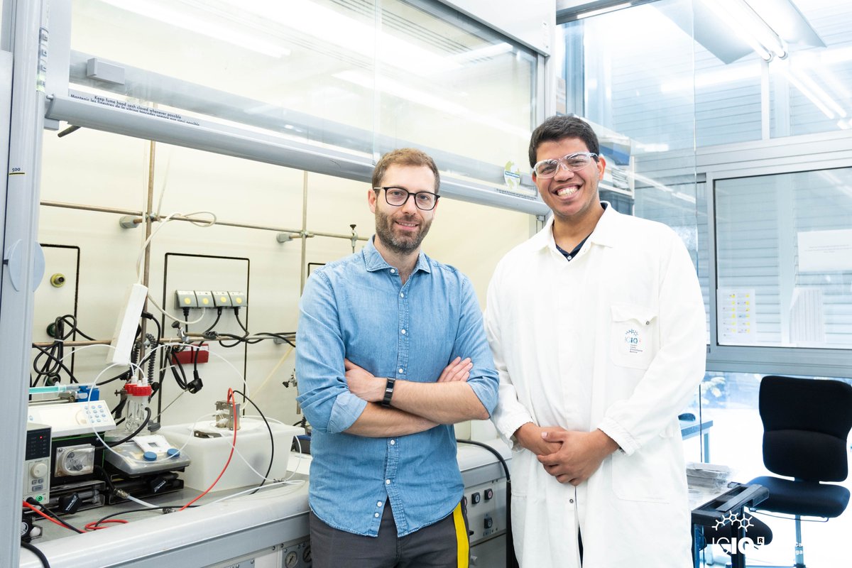 ICIQchem's tweet photo. #ICIQKTT

⚡️ Is your company facing industrial process troubles? 
🧪 Did you know that electrochemistry can be integrated into your needs?

👉 Find innovative solutions with electrochemistry 🔗 https://t.co/RjG5dDLqT5

#somCERCA @iCERCA @_BIST @SOMM_alliance 
@jolt_solutions https://t.co/JQDIFOyV1I
