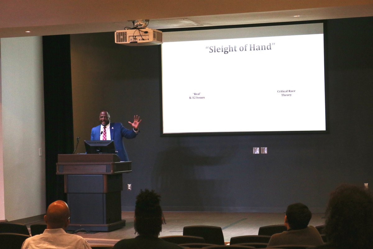 TeachInColorNC's tweet image. The full photo gallery from #TeachinginColor Summit &amp;amp; Fest is now online!
📷 View all photos from the day’s events: creed-nc.org/teachingincolo…