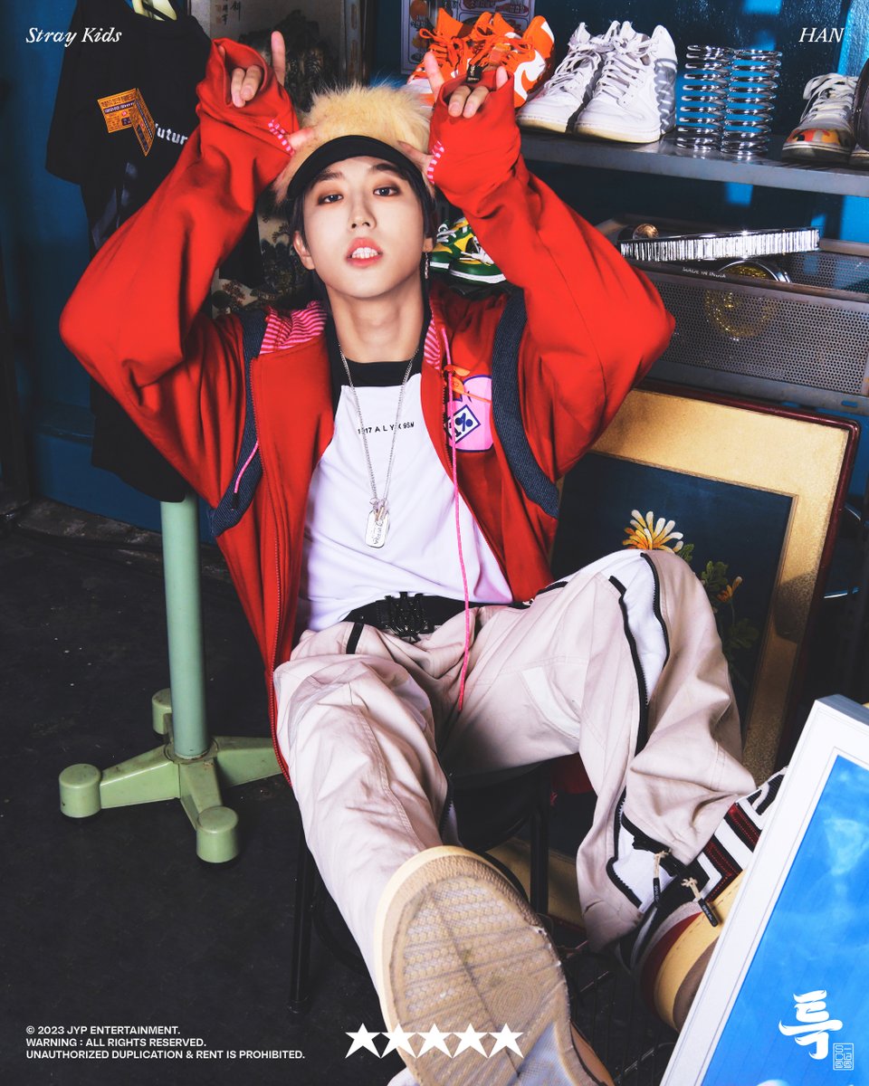 jypnation's tweet photo. Stray Kids(스트레이 키즈) “★★★★★ (5-STAR)”
TEASER IMAGES 

#한 #HAN
#필릭스 #Felix

2023.06.02 FRI 1PM (KST) | 0AM (ET)

#StrayKids #스트레이키즈
#5_STAR
#특 #S_Class
#StrayKidsComeback
#YouMakeStrayKidsStay https://t.co/mxLtmRBpyl